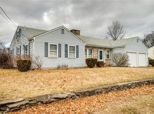 74 Bent Rd, Rumford, RI 02916