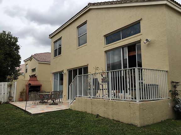 4th image of 1424 NW 159th Ave