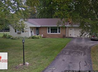 330 Lynnwood Ln, Brookfield, WI 53005