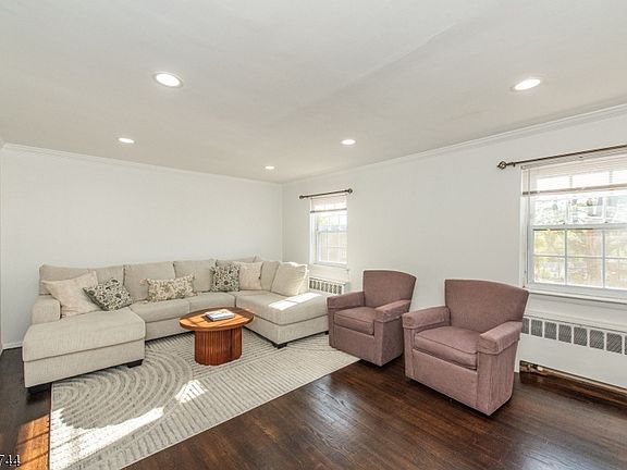 5th image of 15 Wedgewood Drive #85