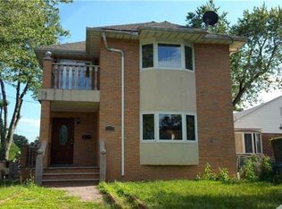 2723 Bayside Ln, Flushing, NY 11358