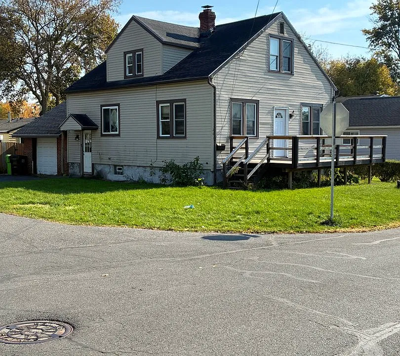 201 Raphael Ave