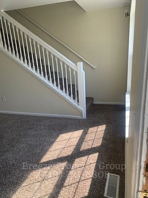 3 bed, 1079 sqft, $975 — Photo 3