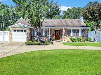 1039 Terry Road, Lake Ronkonkoma, NY, 11779