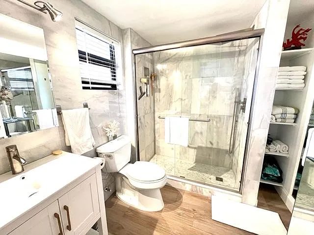 805 River Point Dr — Photo 9