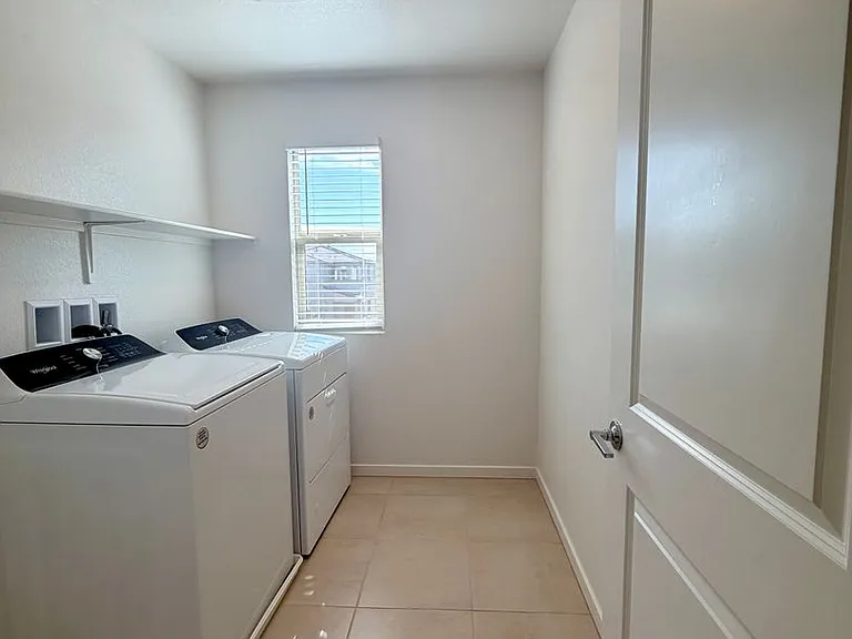 11377 Sonny Miller Ct — Photo 16