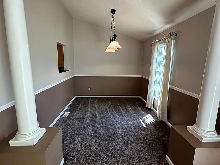 3102 Auburn Rd — Photo 3