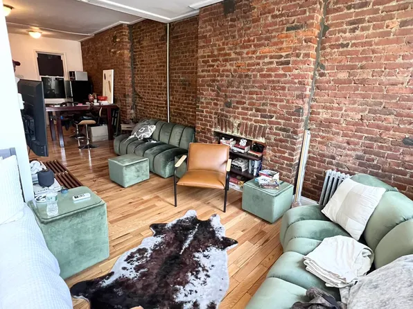 189 Bedford Avenue image 4 of 7