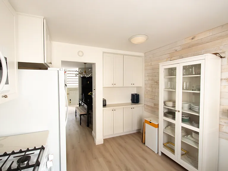 5245 Coldwater Canyon Ave #C — Photo 15