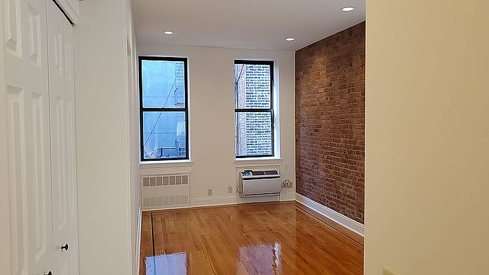 1st image of 362 Broome St APT 42