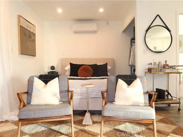 6602 De Celis Pl, Van Nuys, CA 91406