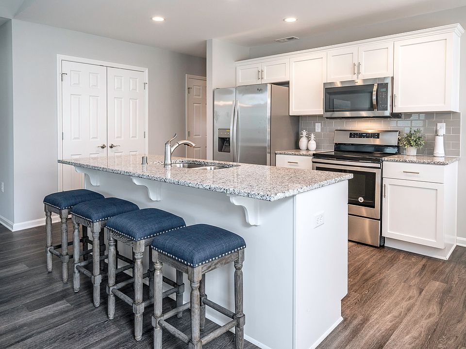 2nd image of 5220 Valkyrie Way