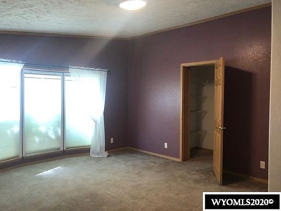 3rd image of 126 Flagstaff Way