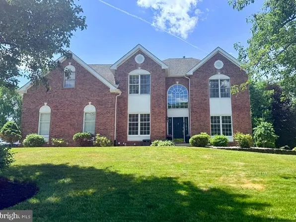 737 Meadowbank Rd, Kennett Square, PA 19348