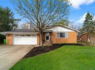 2050 Marshfield Rd, Mayfield Heights, OH 44124