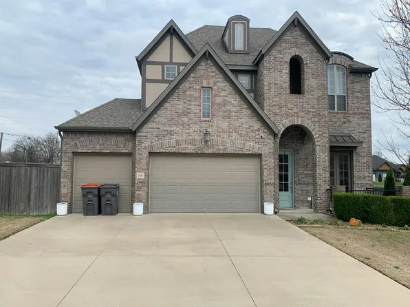 1806 Tanglewood Cir, Cave Springs, AR 72718