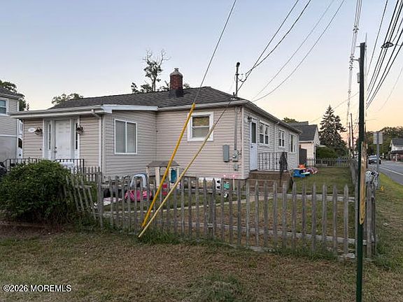 4th image of 137 Port Monmouth Road #A & B