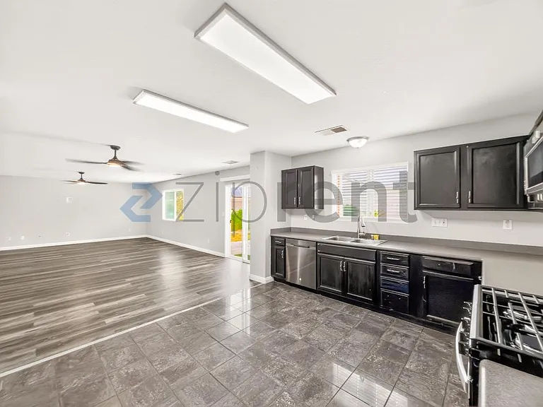 12104 Timberpointe Dr — Photo 29