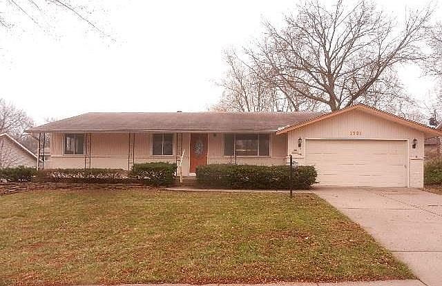 1st image of 1701 NE 67th Pl