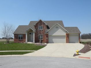 11001 Rivendell Cv, Roanoke, IN 46783