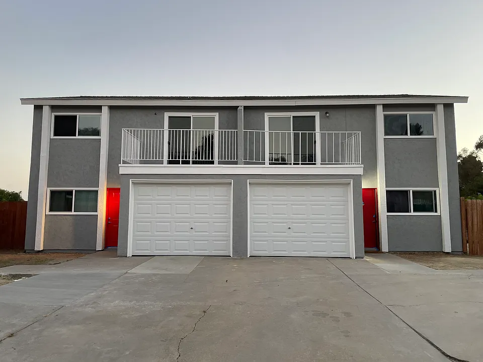 6977 Dock Ct