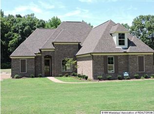 30 Polo Run Dr, Byhalia, MS 38611