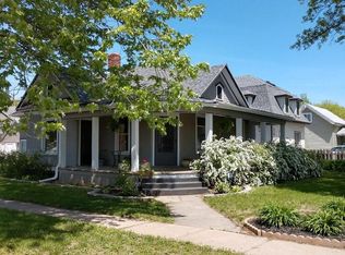 324 W 10th St, Grand Island, NE 68801