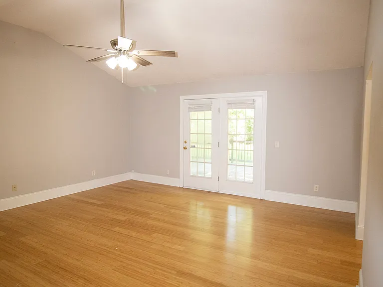 1103 Wigwam Ct — Photo 10