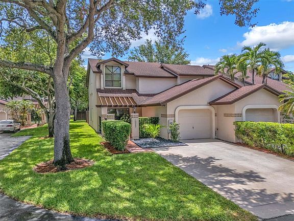 2nd image of 10060 SW 137th Ct