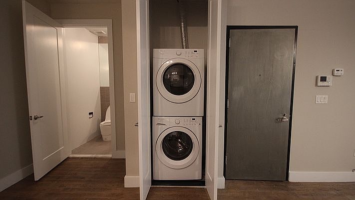 1st image of 270 Jefferson St APT 1R