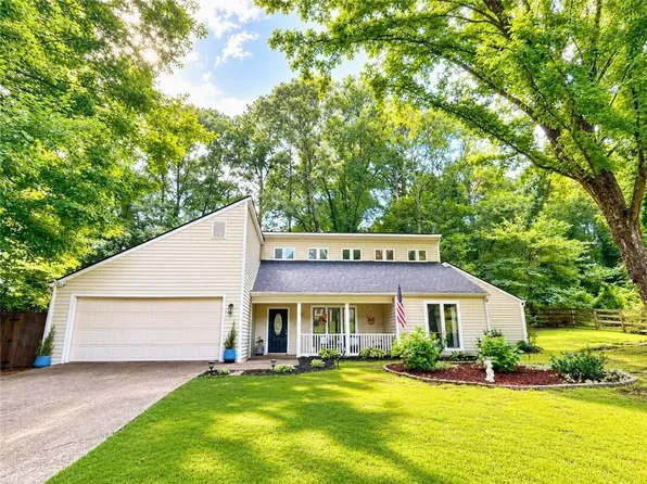 539 Charing Cross Dr, Marietta, GA 30066