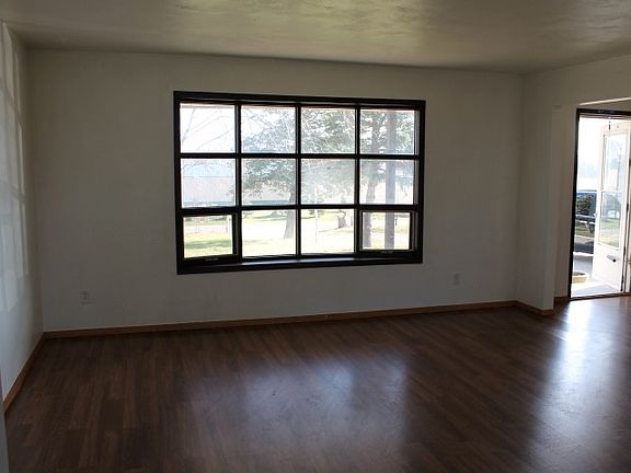 3rd image of 5555 Oak Park Rd
