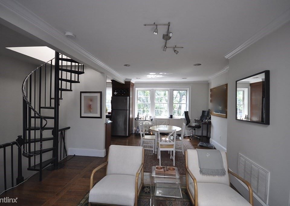 16 Melrose #3 Boston (Bay Village) Unit Photo 2
