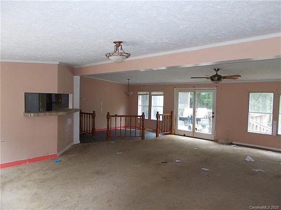 5th image of 10063 Southwinds Dr