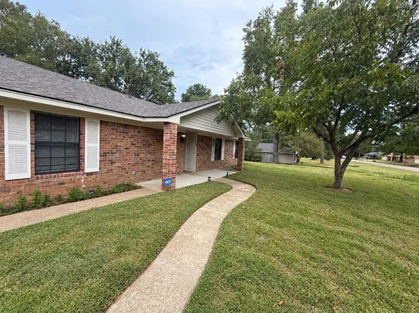 117 Sugar Creek Dr, Marshall, TX 75672