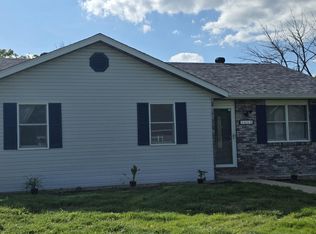 1612 Summit View Dr, Holts Summit, MO 65043