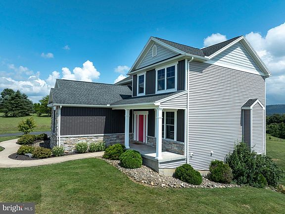 3rd image of 164 Pepper Ridge Dr