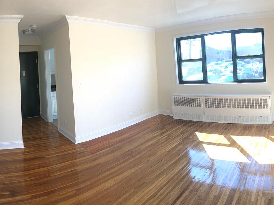1st image of 200 Beacon Hill Dr APT 1G1
