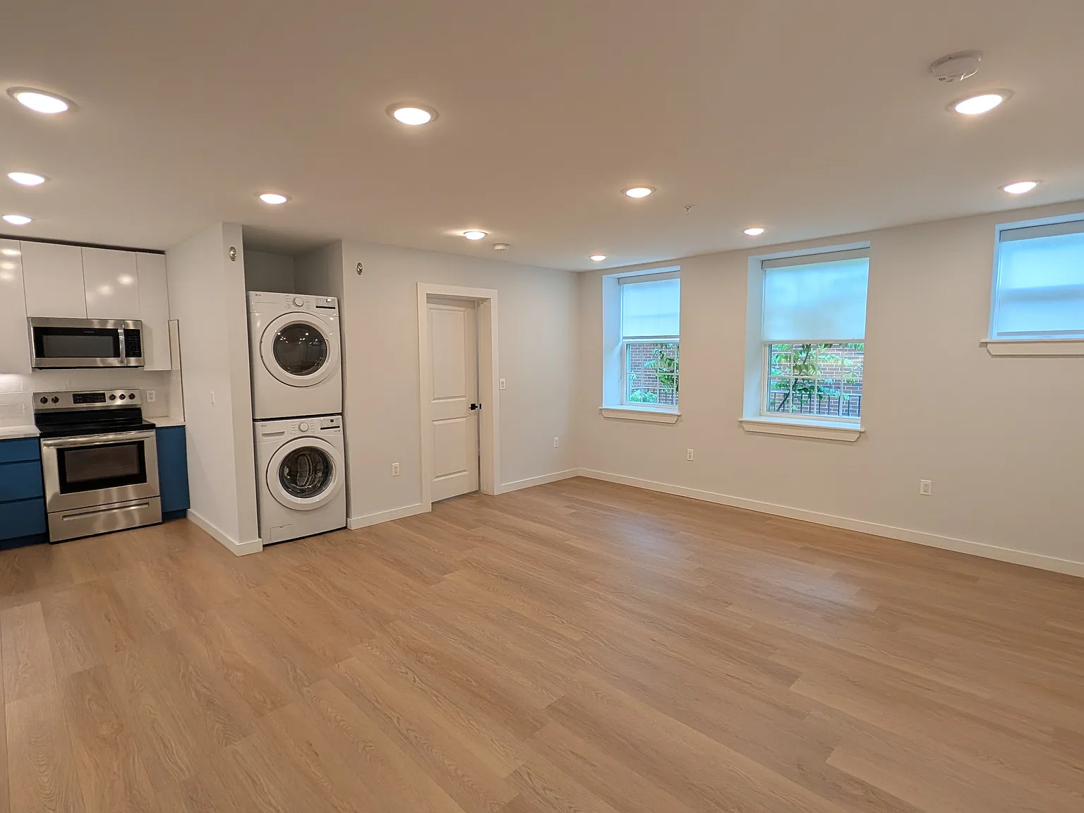 2 bed, $2,555 — Photo 4