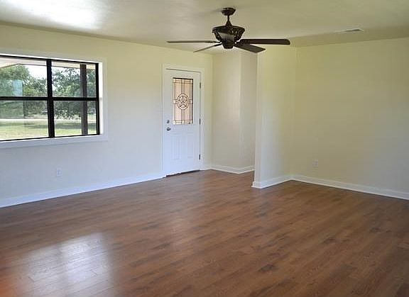 3rd image of 520 Granite Blvd