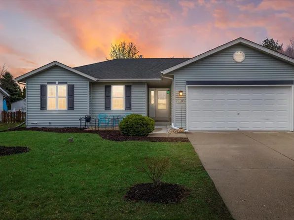 1182 Center STREET, Hartford, WI 53027