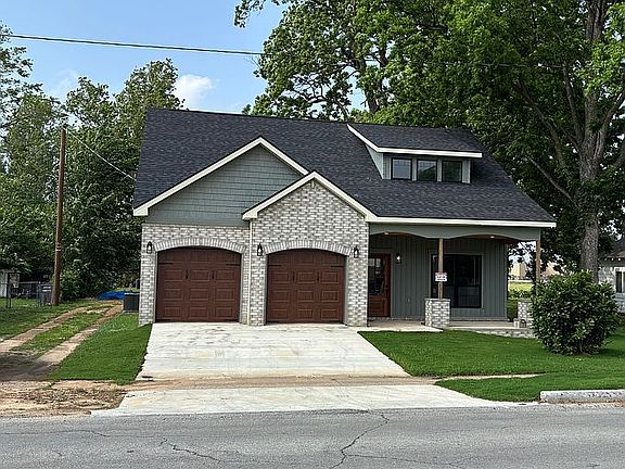 2nd image of 520 W Main St