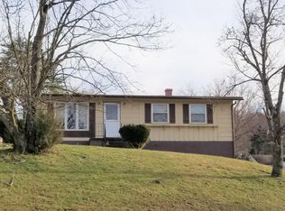 104 W 38th St, Buena Vista, VA 24416