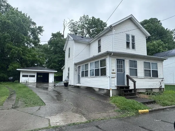 30 Brown Ave, Athens, OH 45701