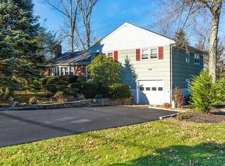 7 Birch Brook Dr, Valhalla, NY 10595