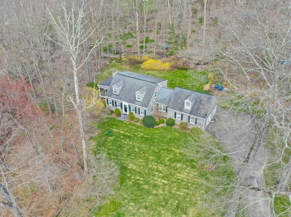 17 Lynn Drive, Monroe, CT 06468