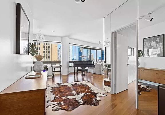 2nd image of 167 E 61st St APT 21A