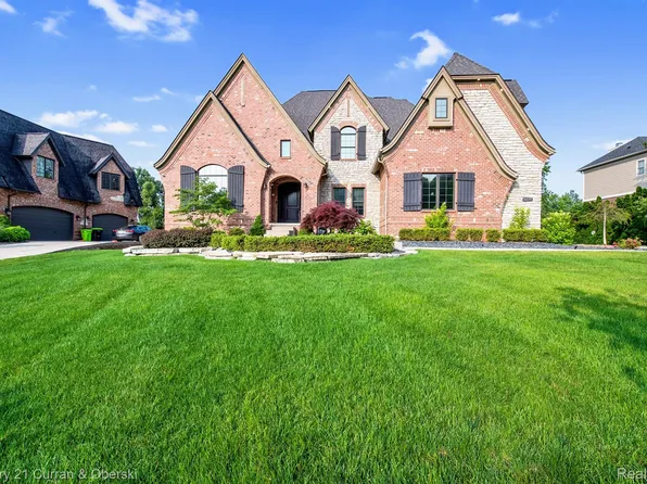 46195 White Pines Dr, Novi, MI 48374