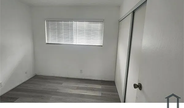9220 Bancroft Ave #B — Photo 8