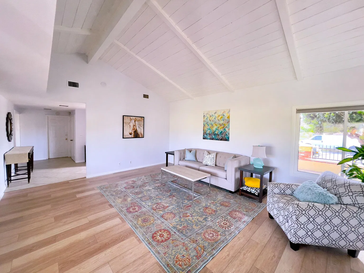 606 S Loretta Dr — Photo 4